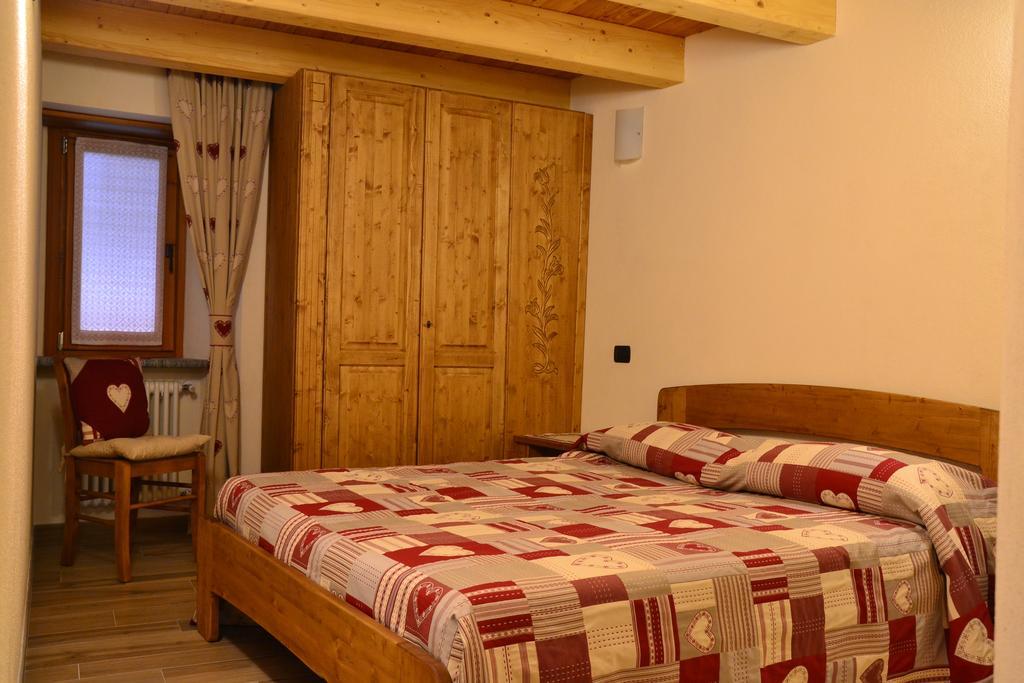 Lo Coppa Fen Apartman Aosta Szoba fotó