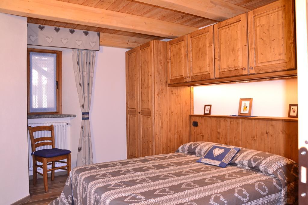 Lo Coppa Fen Apartman Aosta Szoba fotó